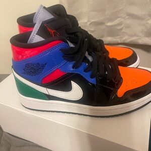 Jordan 1 Mid SE multicolor